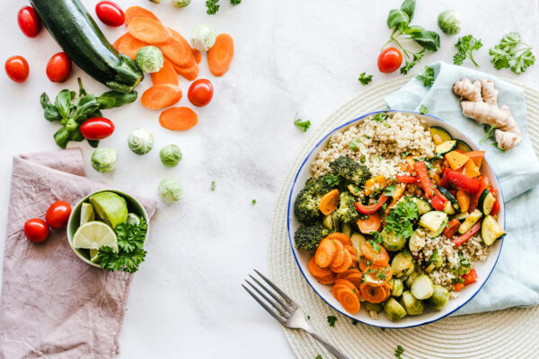 21.-Research-How-to-slow-the-signs-of-ageing-and-feel-healthier-in-your-later-years_proofed-FINAL photo of healthy colourful fresh food